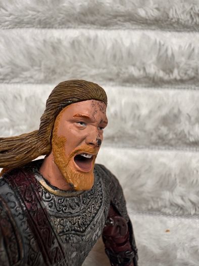 2002 Lord Of The Rings The Two Towers Rohirrim Action Figure approx. 16 cm. Used Damaged Loose legs Please see photos