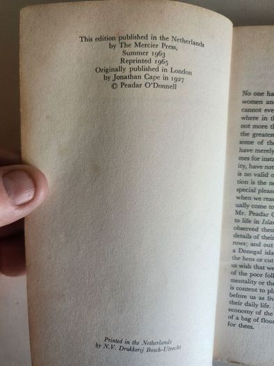 Islanders  By Peadar O' Donnell. Published By Mercier Press. First Edition 1963 Paperback In Good Condition.
