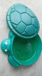LIttle tikes sandpit and sand