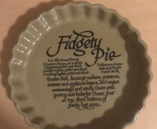 Pearson Fidgety Pie Dish