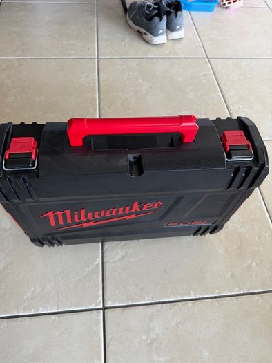 Milwaukee Box