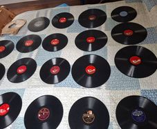 18 Gramaphone Records