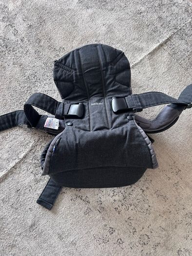 BabyBjorn Carrier One Black
