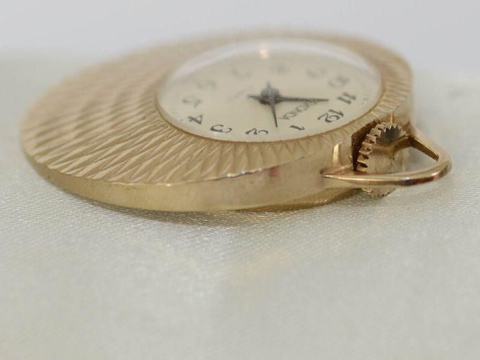 Vintage Ladies Sekonda Mechanical Pendant Watch