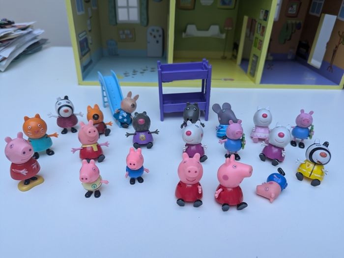 Official Peppa Pig figures and accessories bundle