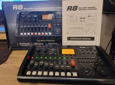 Zoom R8 Multitrack Recorder