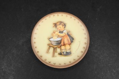 Vintage Hummel Annual plaquette 1993 Doll Bath, Miniature Plate