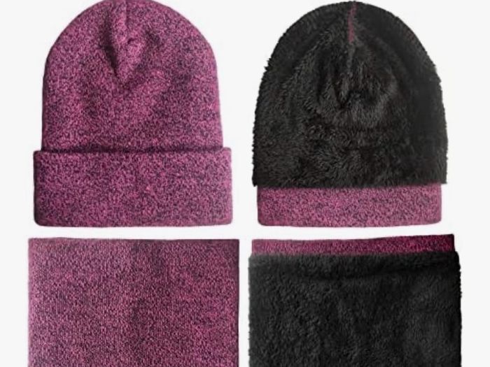 Beanie, gloves and snood set