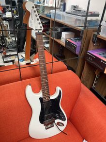 Squier Contemporary Active Stratocaster HH Olympic White Floyd Rose