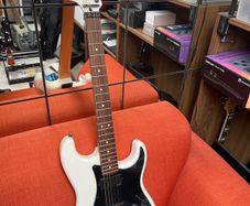Squier Contemporary Active Stratocaster HH Olympic White Floyd Rose