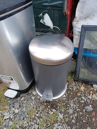 3 kitchen bins