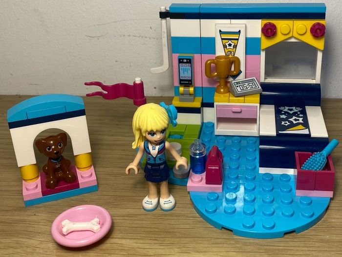 LEGO Friends Stephanie's Bedroom