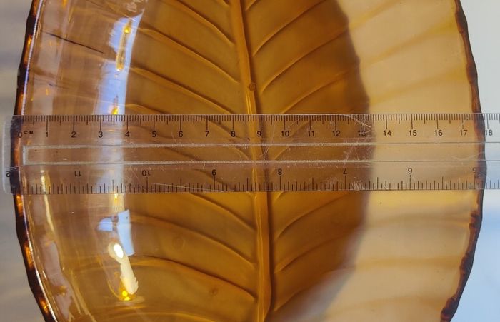 Vintage Orange 70's Leaf Shaped Plastic Bowls x 4