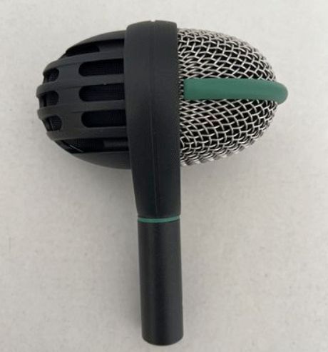 Akg D112