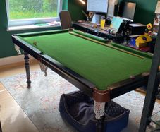 Pool table