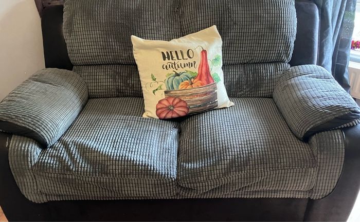 3 n 2 seater sofa