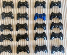 20 PS3 controllers lot