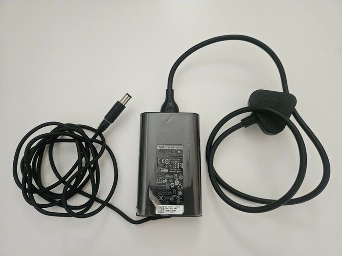 Genuine Dell 65W Laptop Charger / Power Adapter (LA65NM130)