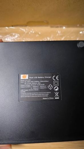 Dual LCD Camera Battery Quick Charger