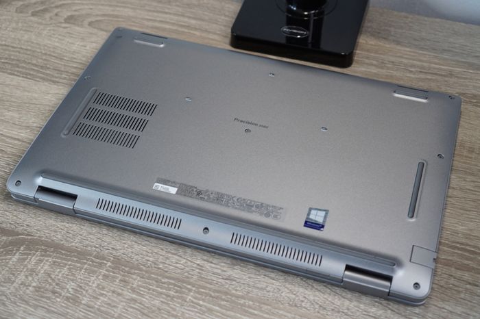 Dell Precision 3560 15.6" Workstation | i5-1135G7 | 16GB RAM | 256GB SSD | 100% Battery