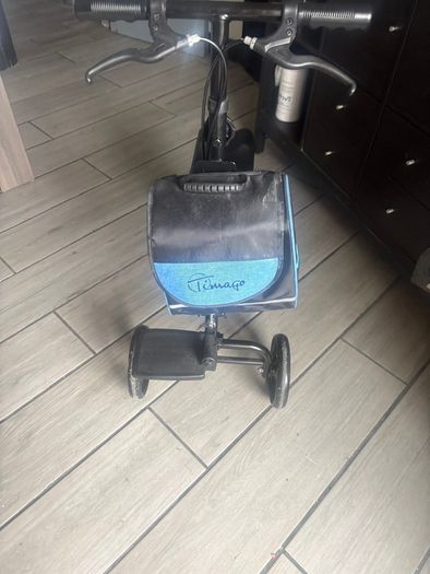 Knee walker