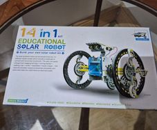 NEW & MINT 14-in-1 Educational Solar Robot Kit STEM Toy Never Assembled