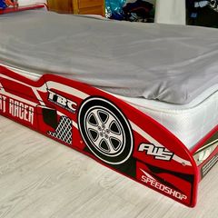 Car themed bed