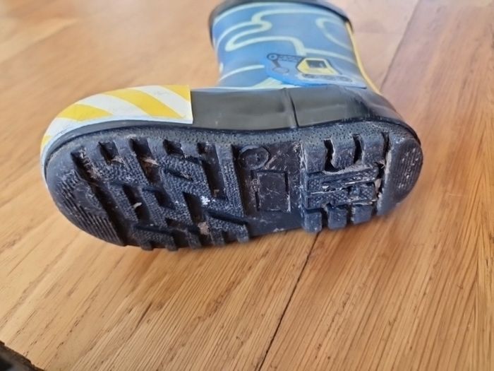 Kids rain boots