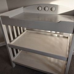 baby changing table