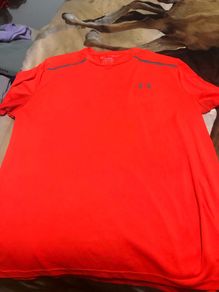 Men under armour teeshirt size M