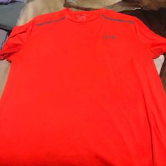 Men under armour teeshirt size M