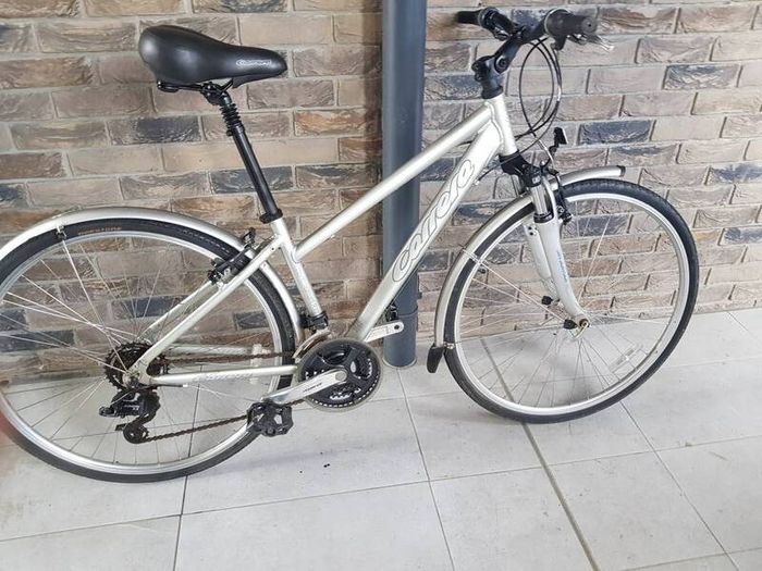 ladies carrera( can deliver)