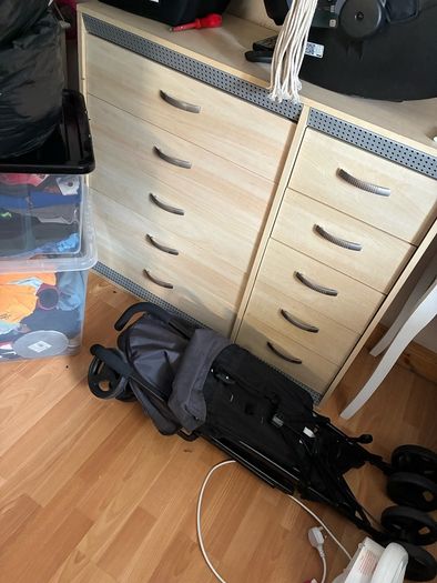 wardrobe and chest of drawers set