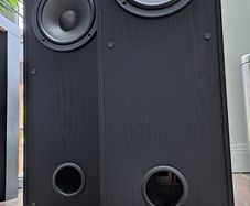 Klipsch KG 3.5 Floorstanding Speakers  Excellent Condition & Original Packaging (Black Satin Veneer)