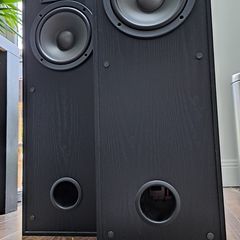 Klipsch KG 3.5 Floorstanding Speakers  Excellent Condition & Original Packaging (Black Satin Veneer)