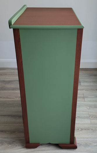 Vintage chest of drawers