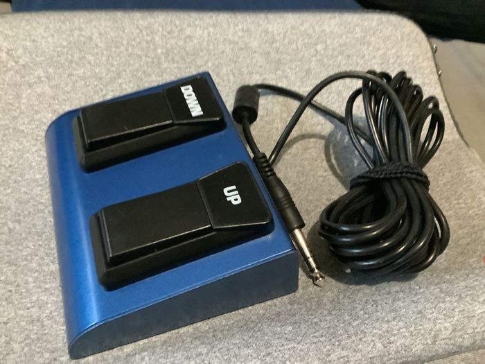 Behringer Fs112v Foot Switch For Sale in Whitehall, Dublin from ...