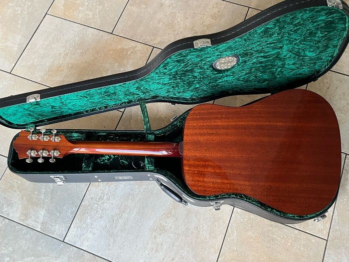 Guild D40 traditional 2018