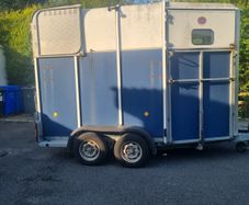 horse box