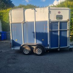 horse box