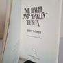Me Jewel and Darlin' Dublin by Eamonn MacThomais. Illustrated by Michael O'Brien (HQ876) Image 2