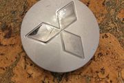 GENUINE Mitsubishi Montero Pajero Wheel Centre Hub Cap Silver