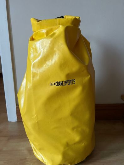 Mens wetsuit short (Never worn) + Drybag