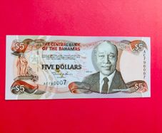 Bahamas   5  DOLLARS  2001  . Pick  63b.  Uncirculated