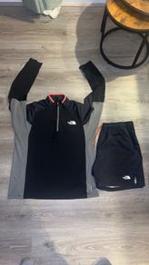 The north face 1/4 zip set