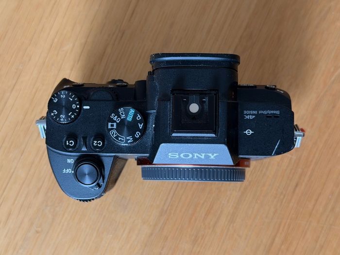 Sony A7iii, 2 genuine batteries, charger, strap