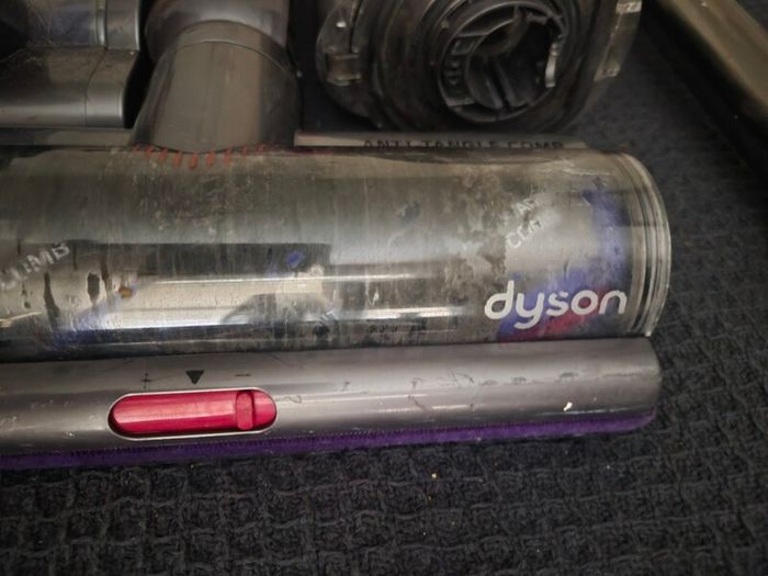 dyson V15 detect cordless
