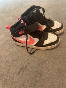 Nike hi tops size 5
