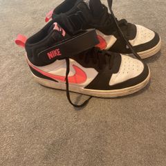 Nike hi tops size 5