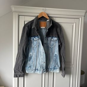 Levi's Black and Blue Denim Jacket Men's Large